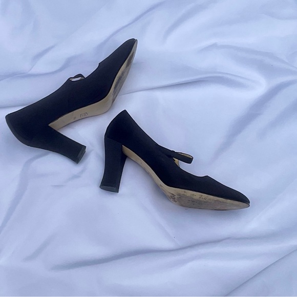 Sam & Libby Black Pumps - Picture 6 of 7